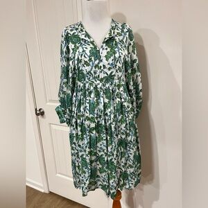 Chic Green and White Floral Long Sleeve Dress